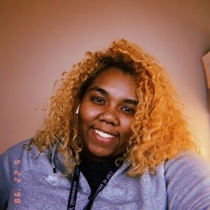 Meet your Posher, Christina